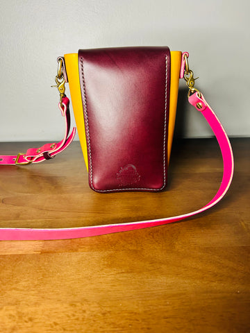 Pink Paradise- Medium/ Large Squiggle Crossbody bag 💛