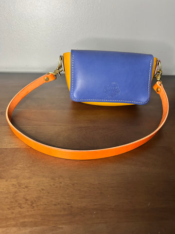 The Macaw- Medium Squiggle Bag 🦜💛