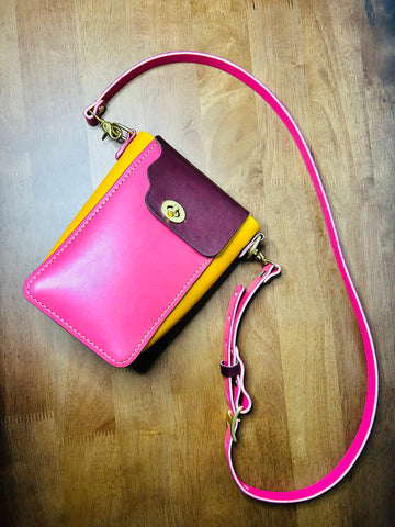 Pink Paradise- Medium/ Large Squiggle Crossbody bag 💛
