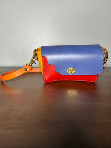 The Macaw- Medium Squiggle Bag 🦜💛