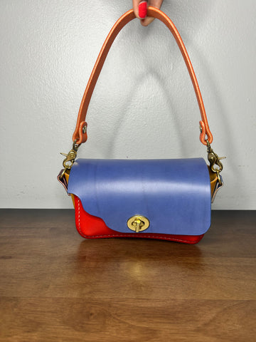 The Macaw- Bigger little cutie Squiggle shoulder bag 🦜💛