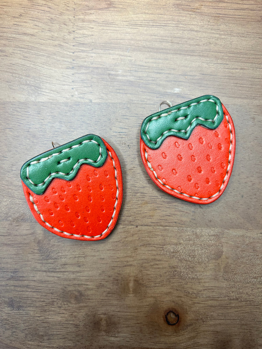 Berry Strawberry Earrings 🍓