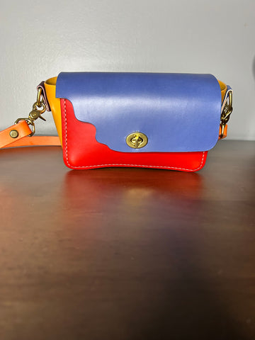 The Macaw- Medium Squiggle Bag 🦜💛